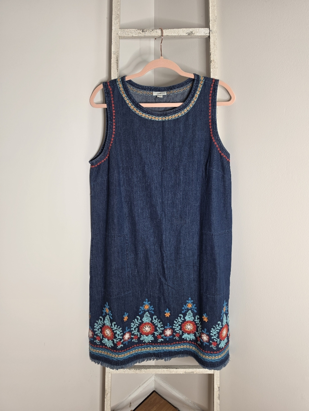 J.Jill Women Medium Embroidered Boho Cotton Denim Pocket Sleeveless Shift Dress